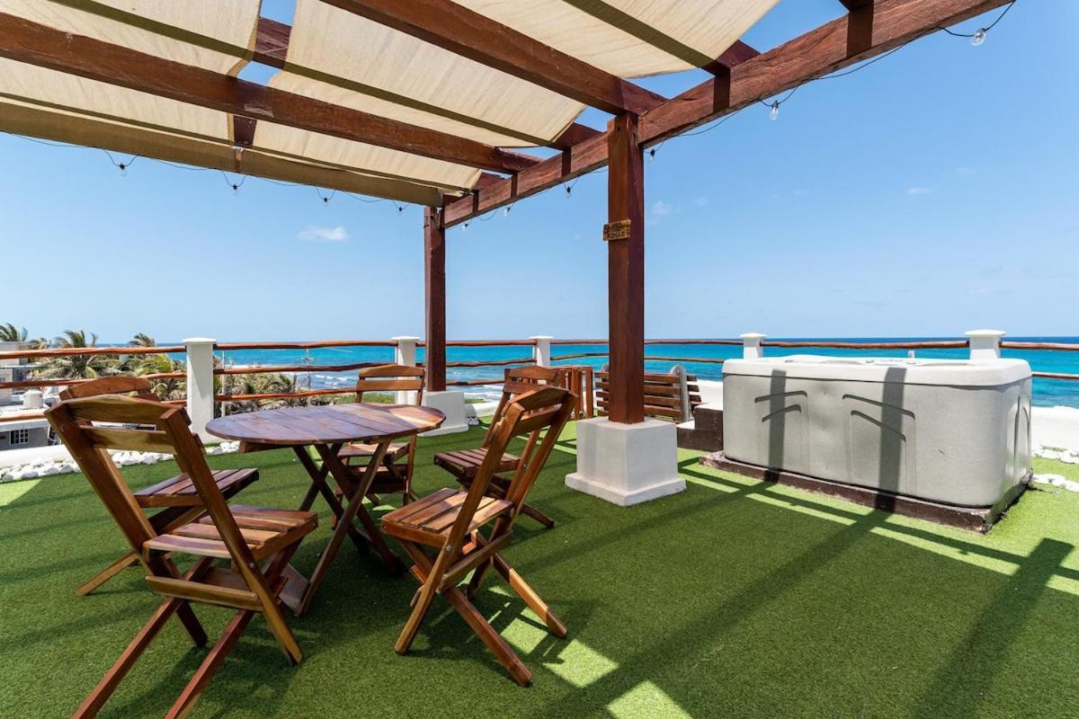 With Ocean View, Pool, Restaurant And Rooftop Сasa de vacaciones Isla Mujeres